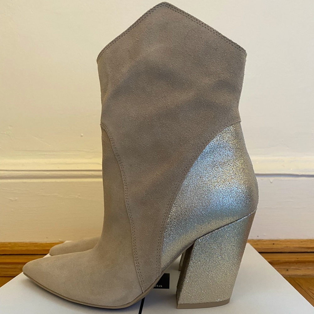 Dolce Vita Nestly Dune Multi Suede size 7.5
